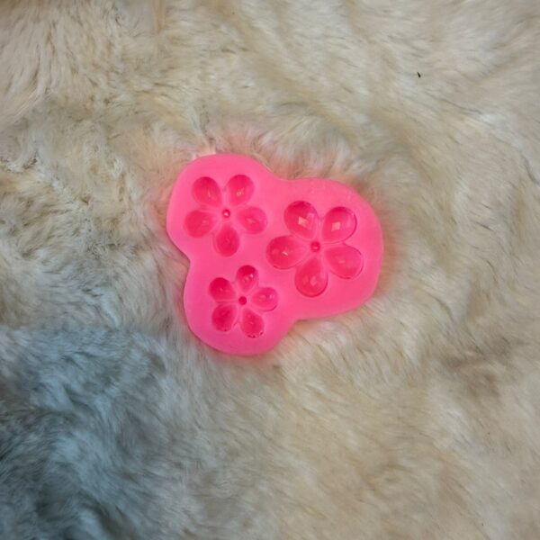 3 CAVITY FLOWER MOULD