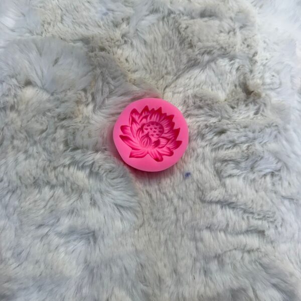 STRAIGHT LOTUS PINK MOULD